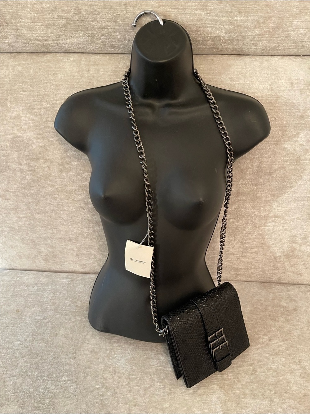Black Chain-Strap Crossbody Bag new with tags - Picture 1 of 8